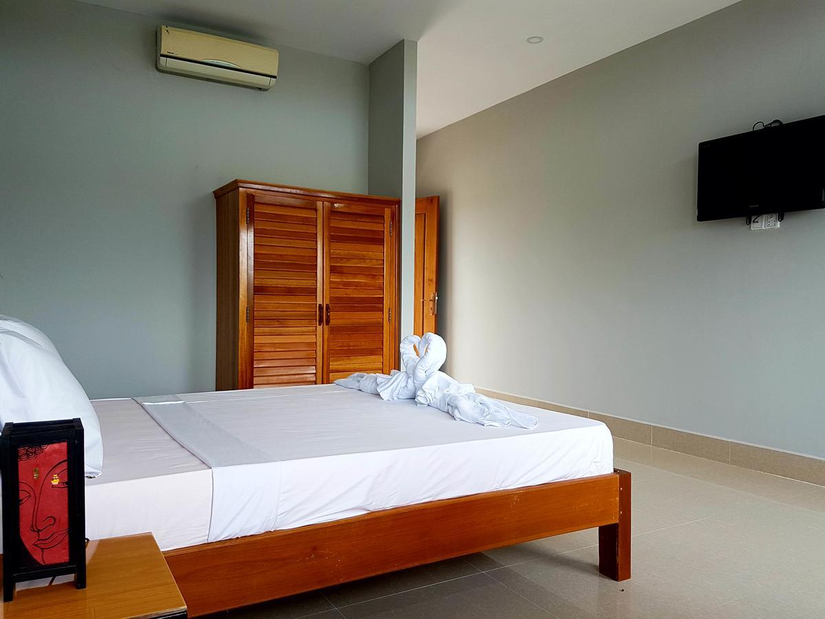 Two Moons Resort Kampot Bagian luar foto