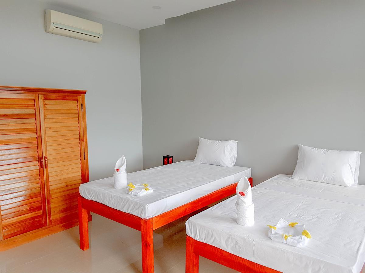 Two Moons Resort Kampot Bagian luar foto